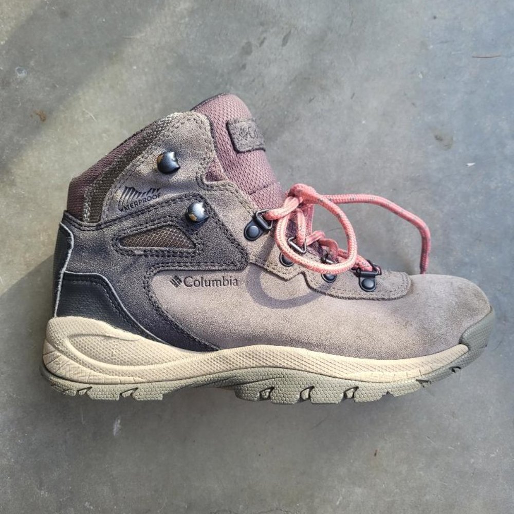Columbia Women's Newton Ridge Plus Waterproof Amped Hiking Boot Size 7